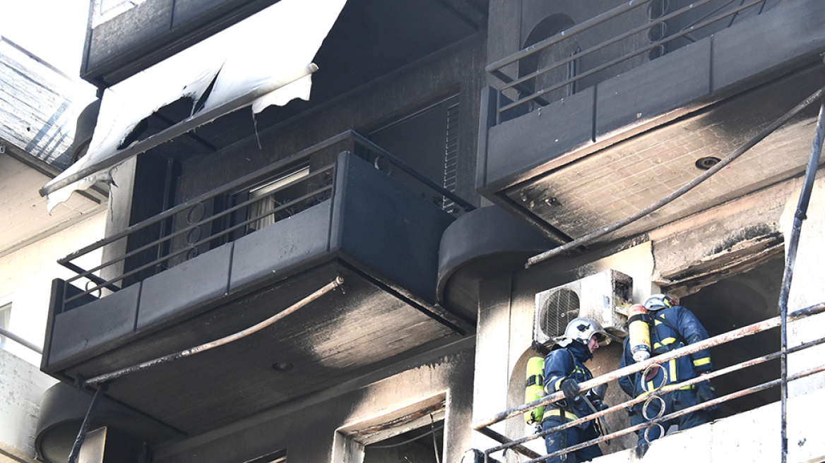 Υπό έλεγχο η φωτιά σε διαμέρισμα στο Παγκράτι