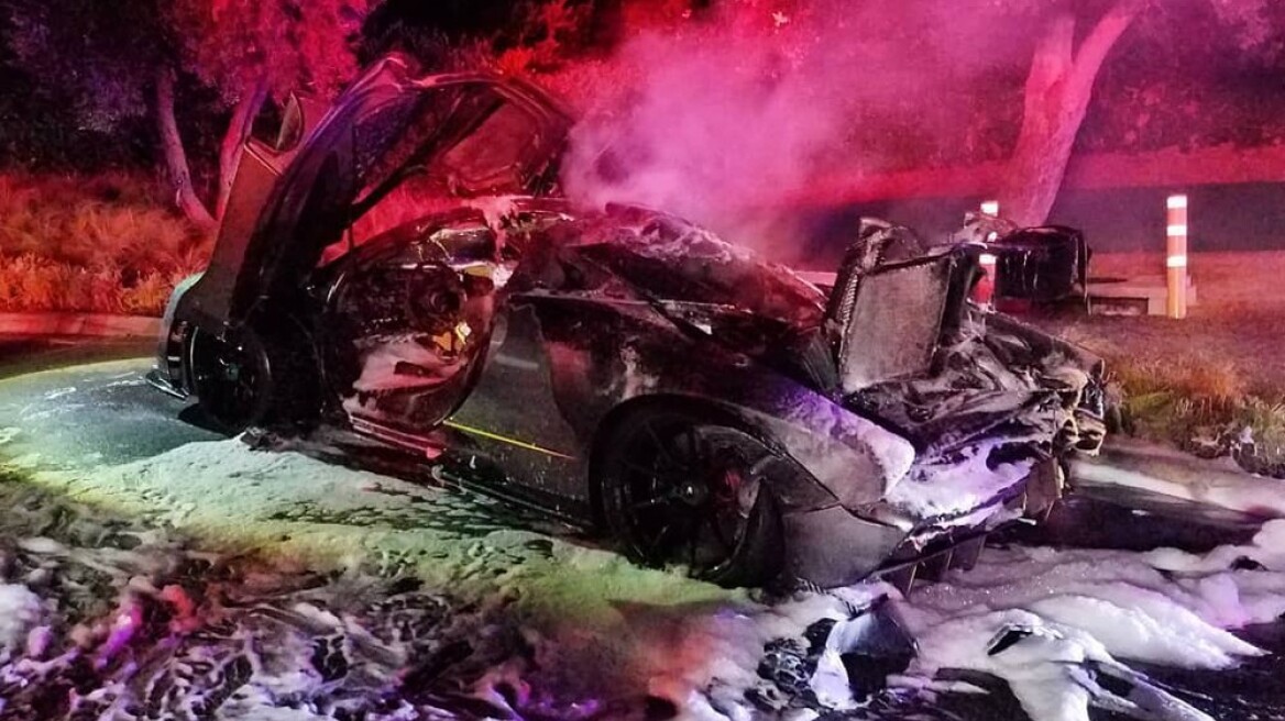 Κίνδυνος πυρκαγιάς σε αυτοκίνητο 1 εκατομμυρίου ευρώ (+video)