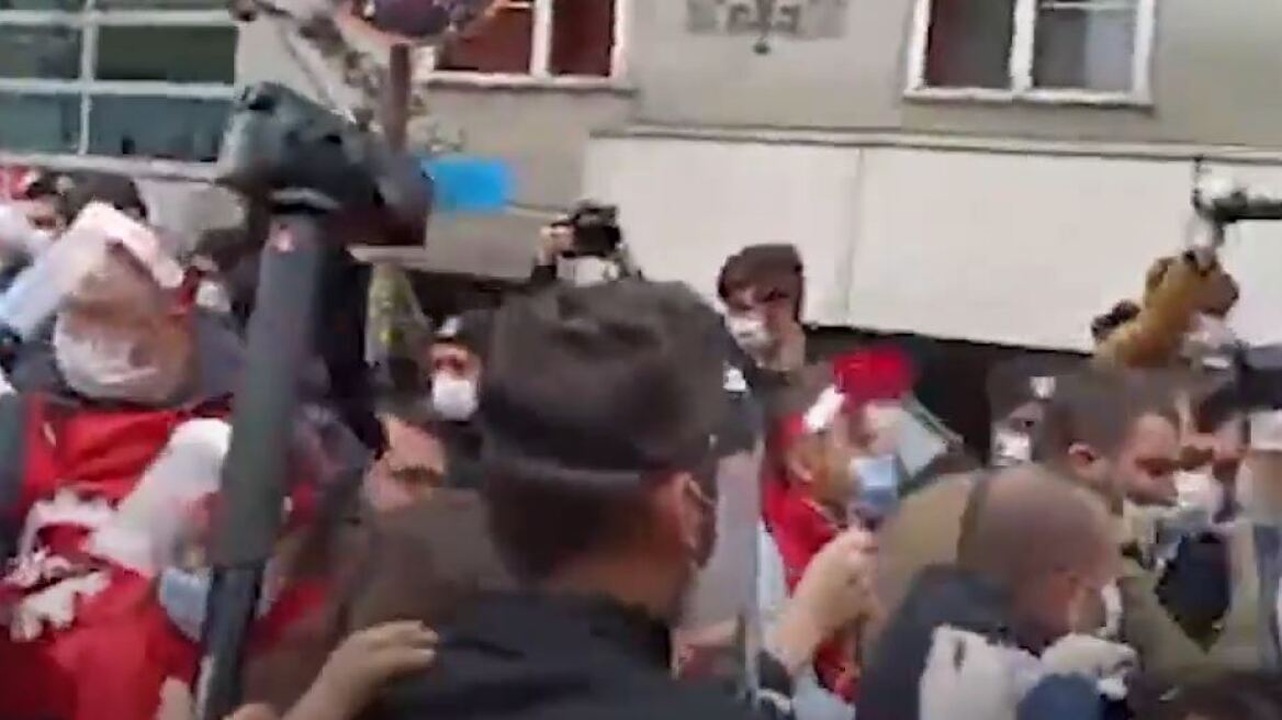 Τουρκία: Επεισόδια με συνδικαλιστές στην Κωνσταντινούπολη λόγω Πρωτομαγιάς και καραντίνας