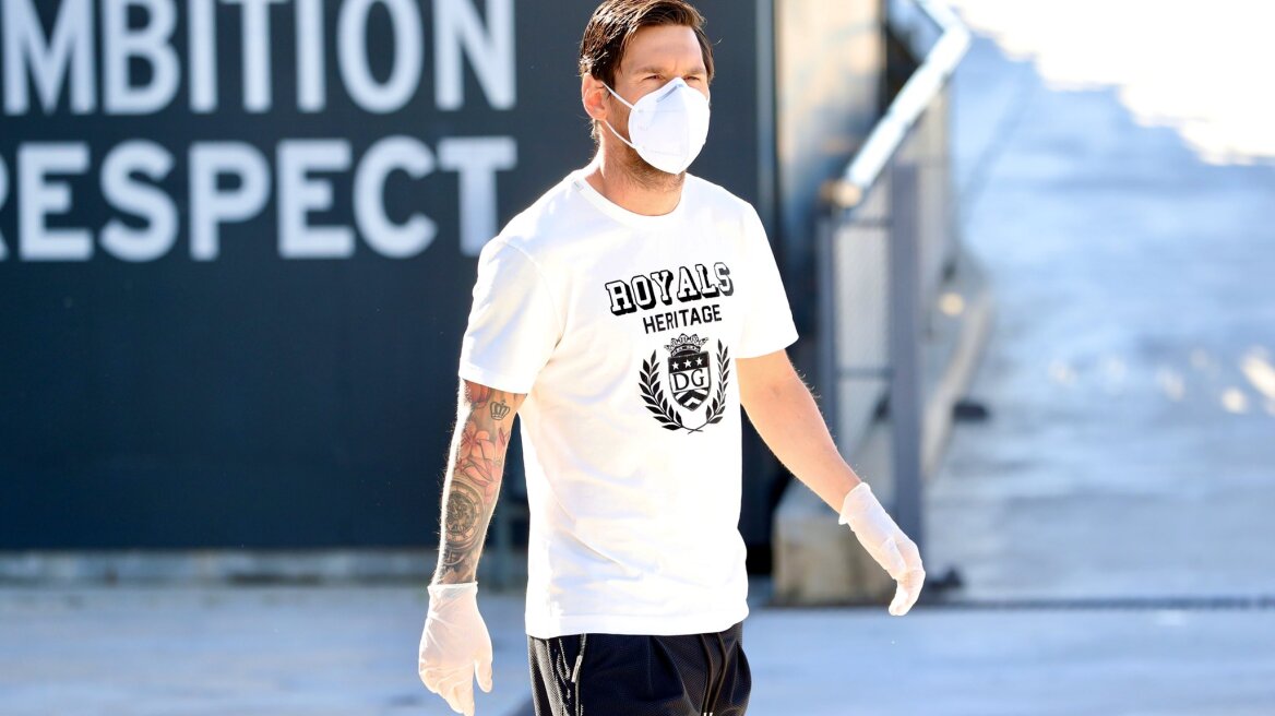 Κορωνοϊός: Ο μασκοφόρος Μέσι πέρασε από τεστ στην Μπαρτσελόνα 