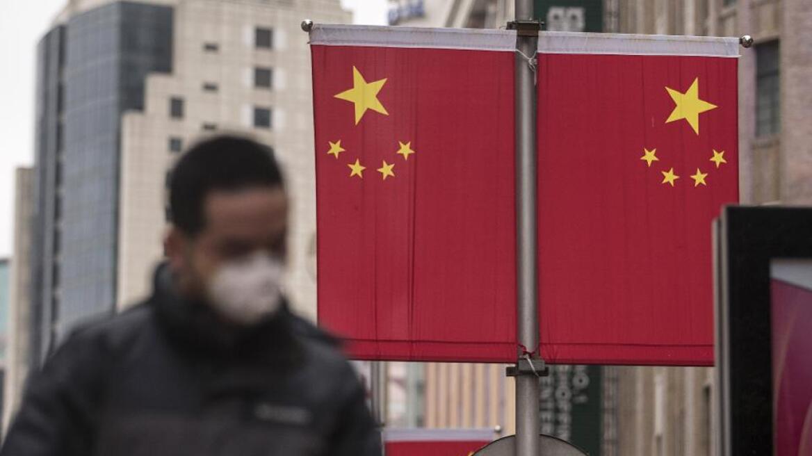 Bloomberg: Στο 5% έως 15% των θεραπευμένων ο Covid-19 ενεργοποιείται ξανά