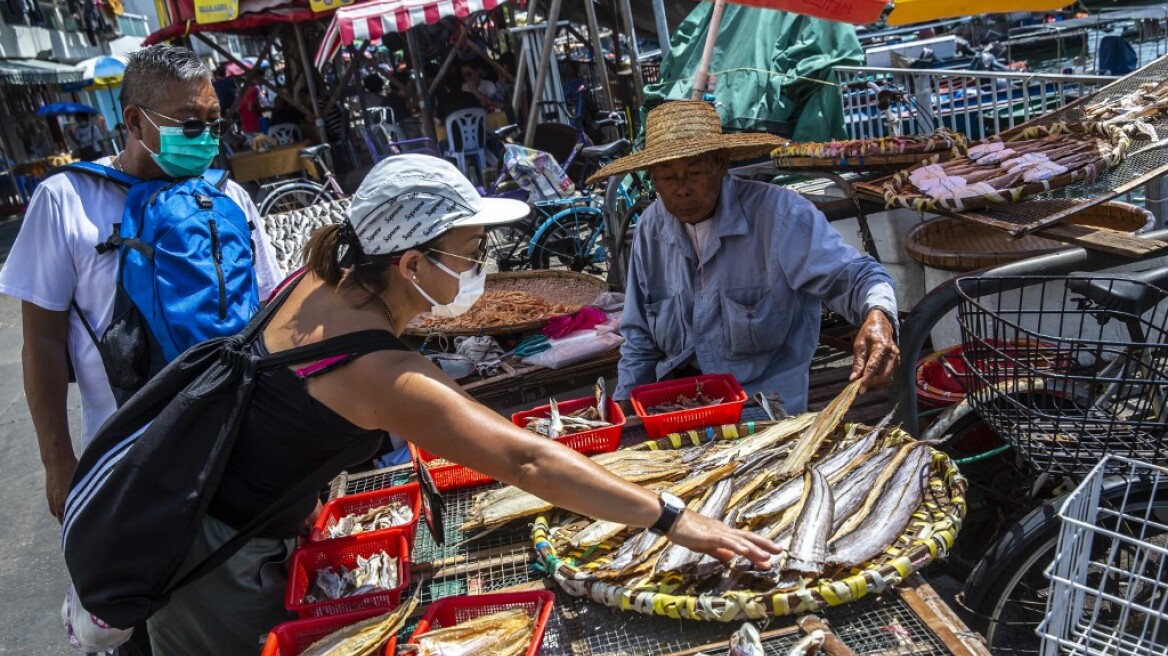Κορωνοϊός - Χονγκ Κονγκ: Ανησυχία προκαλεί η επανεμφάνιση κρουσμάτων στην κοινότητα