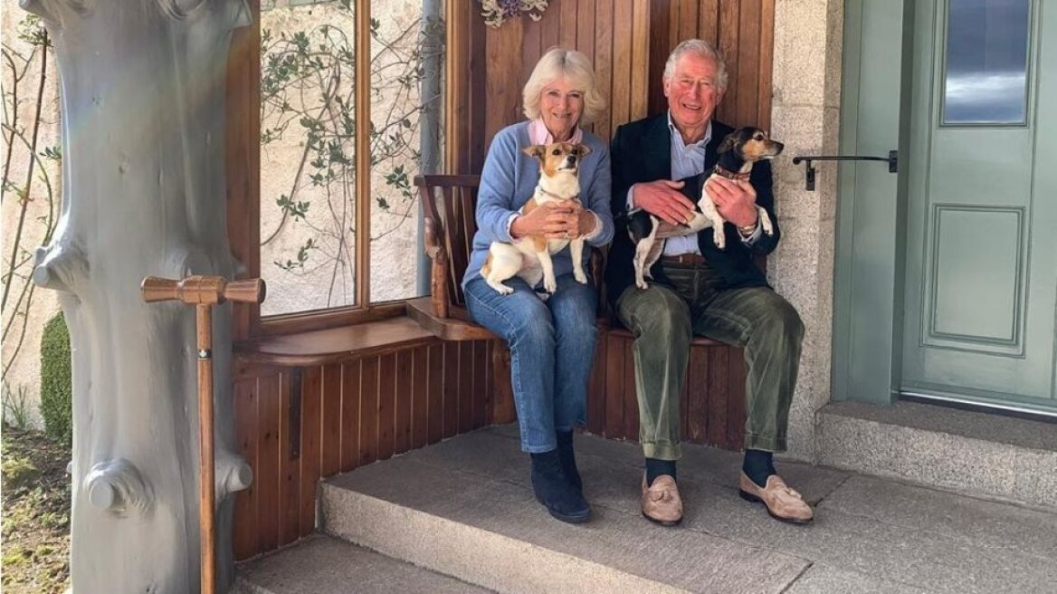 O πρίγκιπας Κάρολος δίνει συνταγή για cheesy baked eggs