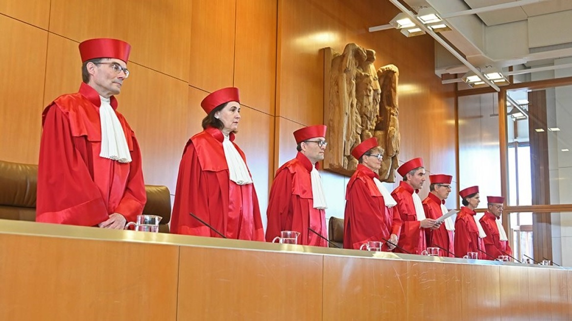  Η απόφαση της «Καρλσρούης»: Διχάζει και την γερμανική κυβέρνηση η παρέμβαση του Ομοσπονδιακού Συνταγματικού Δικαστηρίου 