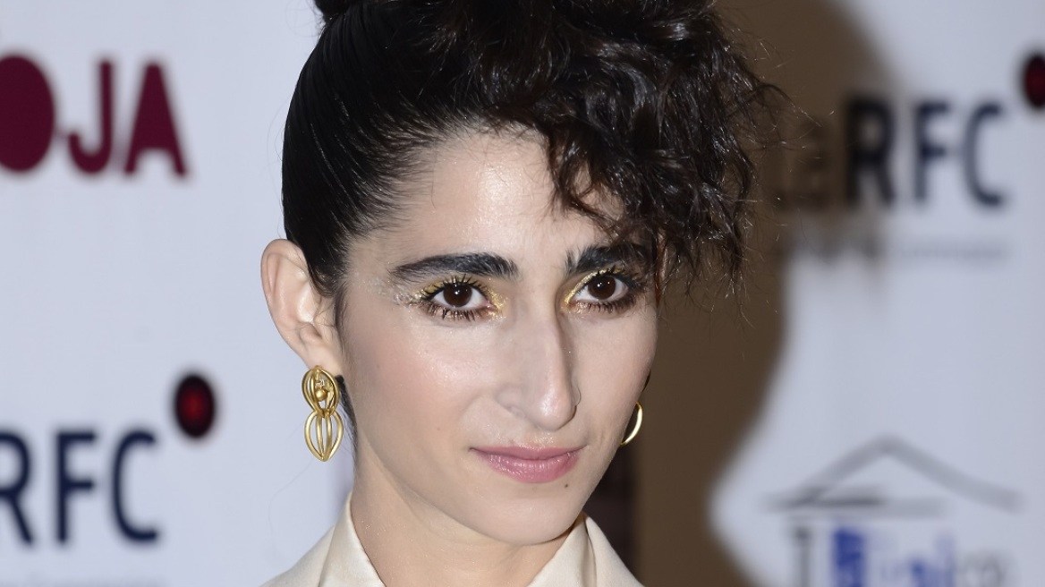 Η Alba Flores σε ρόλο Ινδής, πριν τη σειρά La Casa de Papel