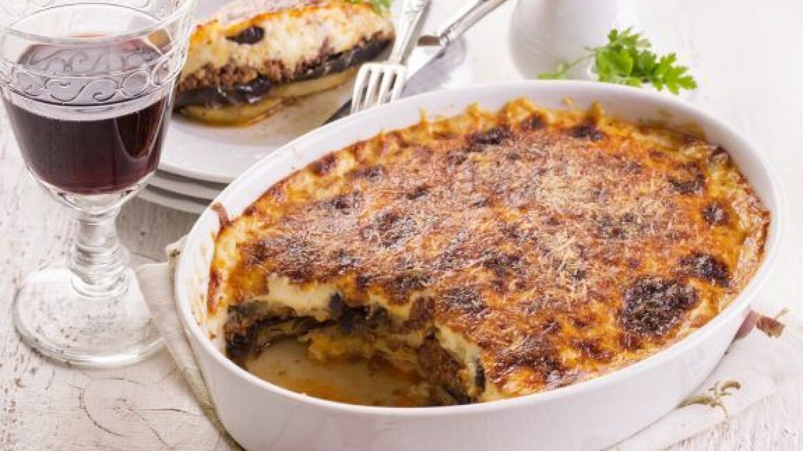 Μουσακάς: 14 μοναδικές και λαχταριστές συνταγές