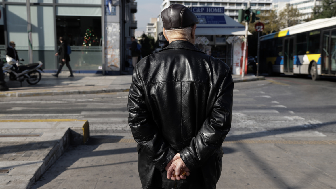 Συντάξεις: Ξεκινά ο επανυπολογισμός και για τους παλαιούς συνταξιούχους