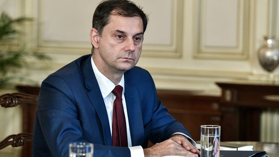 Θεοχάρης: «Ατυχής η απόφαση για τη βρετανική καραντίνα σε ελληνικά νησιά» 