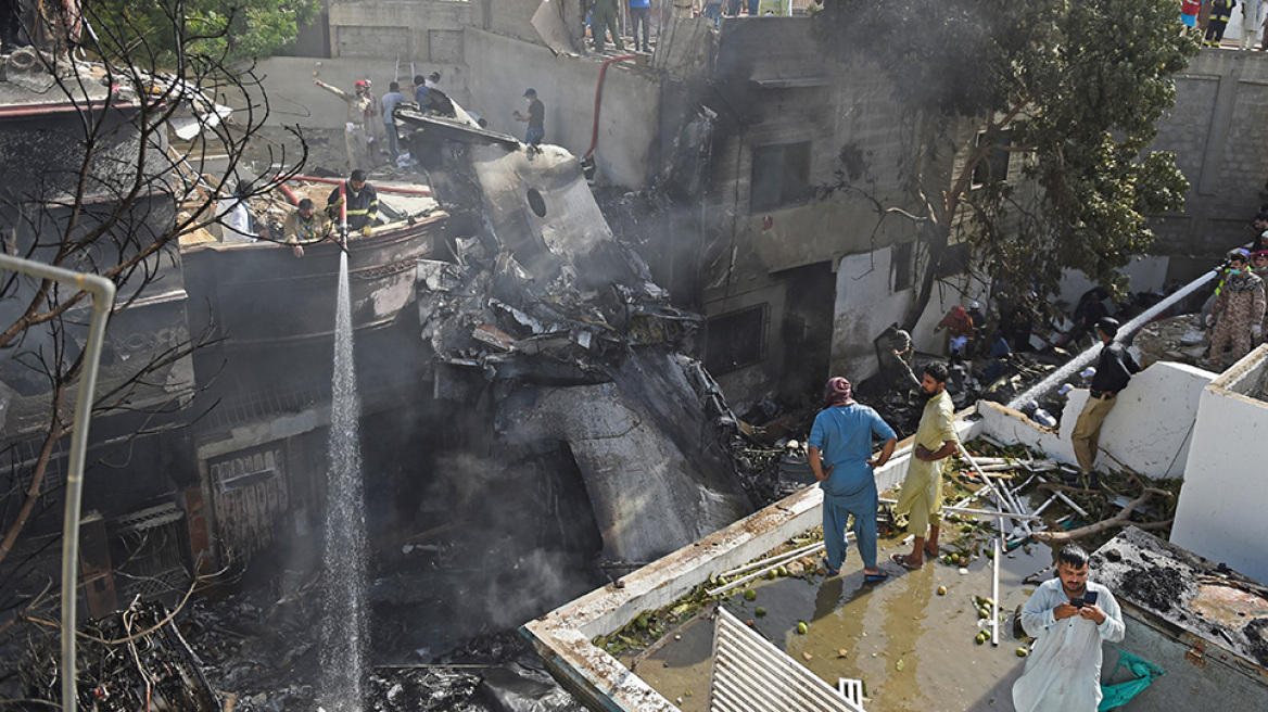 Πακιστάν: Σε ανθρώπινο λάθος οφείλεται η συντριβή αεροσκάφους στο Καράτσι 