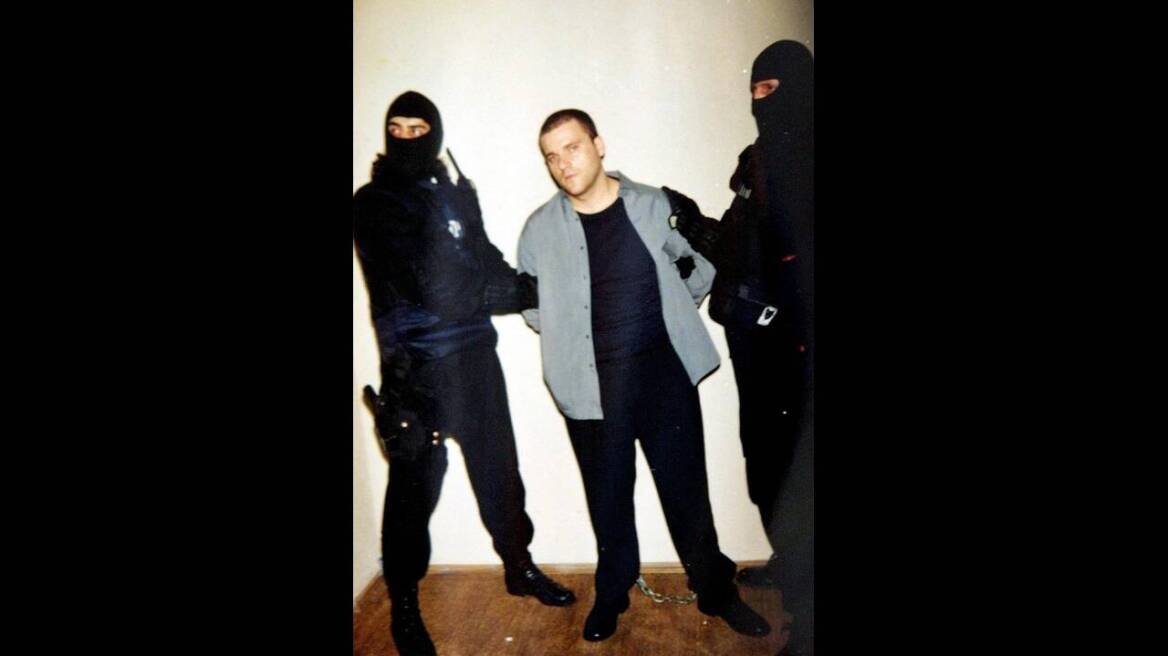 Κώστας Πάσσαρης: Ο ισοβίτης που «έτρεξε» τους Ρουμάνους