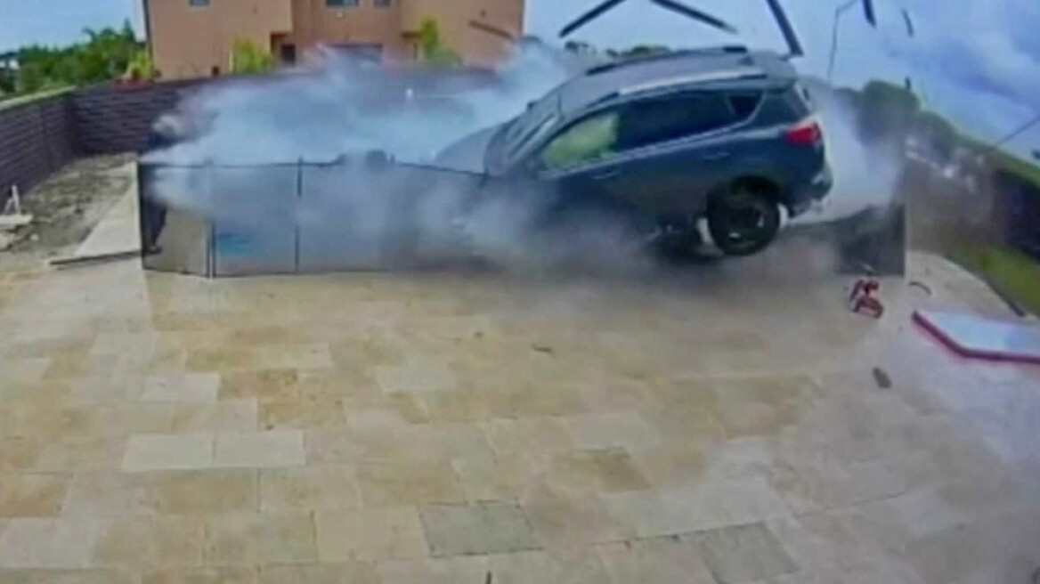 Απίστευτο Video: Σώθηκαν από τη βροχή!