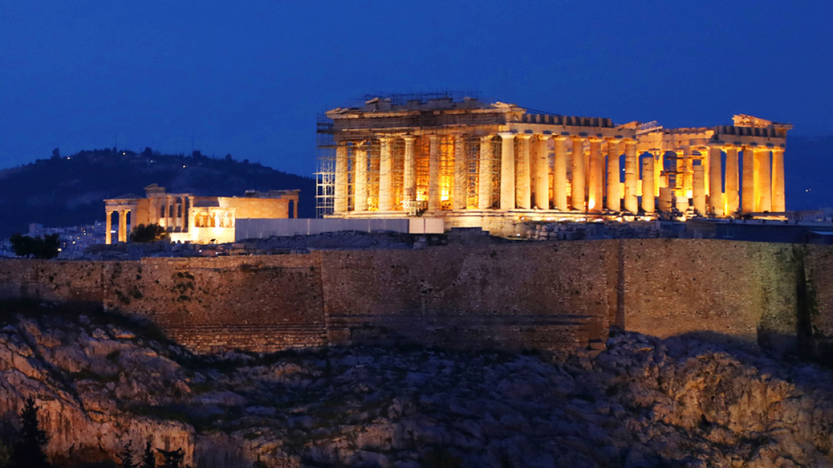 Fortune: Η Ελλάδα έβαλε τα γυαλιά στους ισχυρούς με την καραντίνα