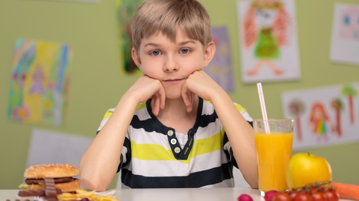 Το παιδί είναι δύσκολο στο φαγητό; Δείτε τι φταίει για τη συμπεριφορά του