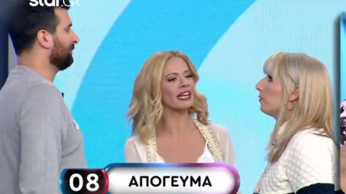 Η πιο... τσιτωμένη παίκτρια του Ρουκ-Ζουκ: Ροδάνι η γλώσσα της (vid)