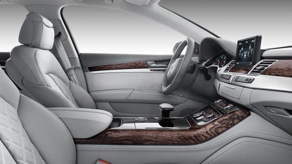 Ποιά εταιρεία προσφέρει premium εγγυημένα μεταχειρισμένα αυτοκίνητα; 