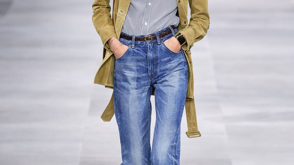 Το χρώμα στις τσάντες στο οποίο αξίζει να επενδύσετε τώρα