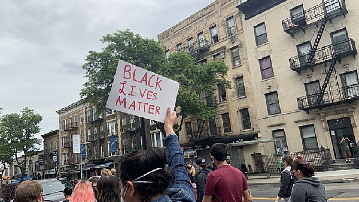 Λονδίνο: Χιλιάδες άνθρωποι στους δρόμους μετά τον θάνατο του Τζορτζ Φλόιντ