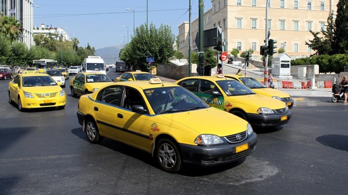 Στο 13% ο ΦΠΑ στα Ταξί! – Μειώνεται το κόμιστρο