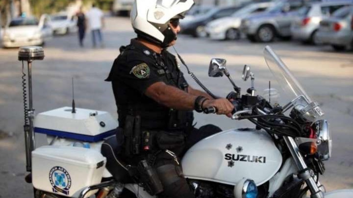 Κινηματογραφική αρπαγή τσάντας στην Πατρών - Πύργου