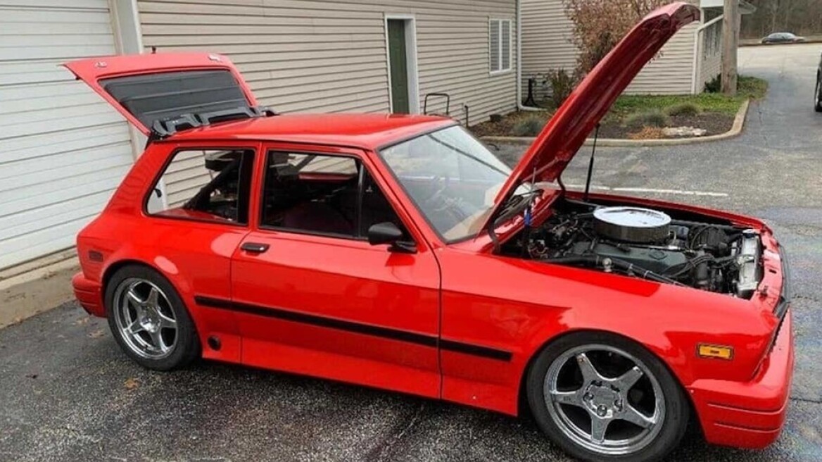 Video: Μοναδικό Zastava με δύο V8 μοτέρ