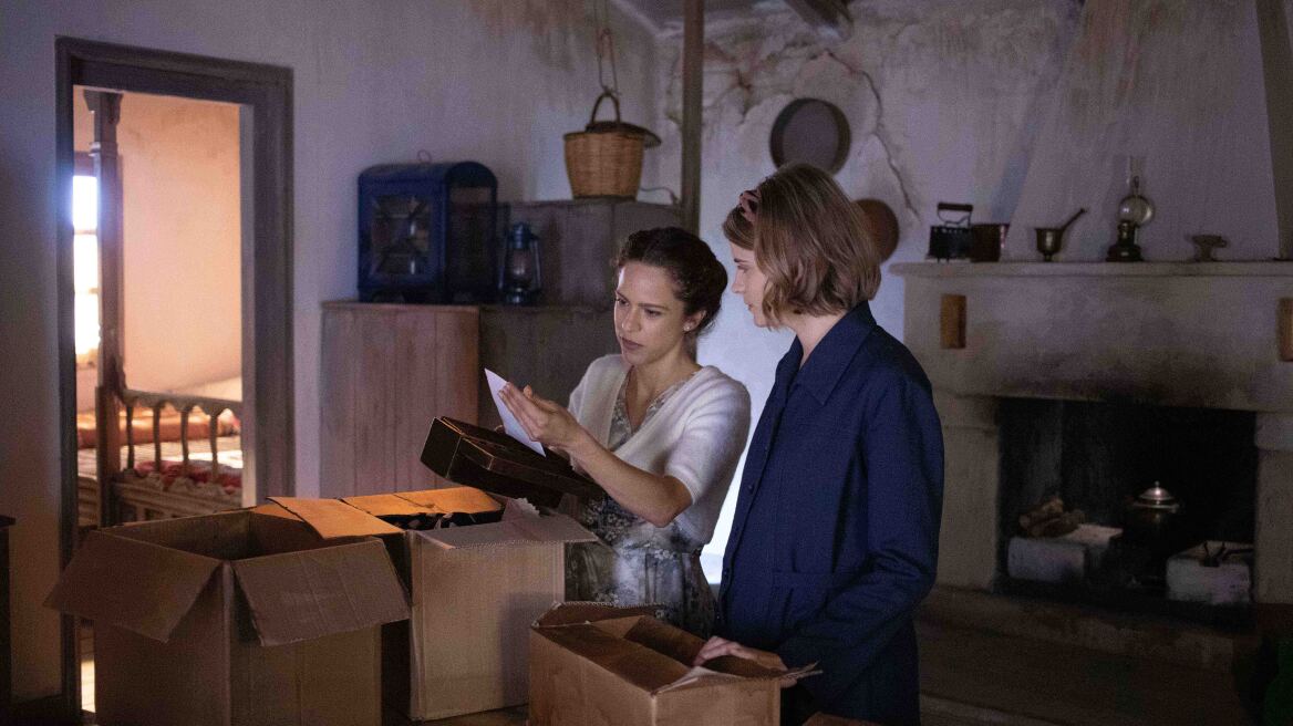 Άγριες Μέλισσες: Ο αρραβώνας της Δρόσως και το φευγιό της Πηνελόπης  