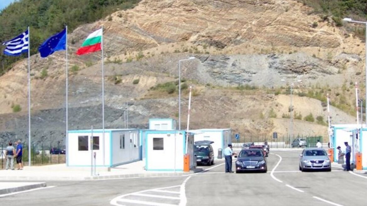 Ουρές από παλιά-ρυπογόνα ΙΧ στα τελωνεία - Γιατί μπαίνουν στην Ελλάδα;