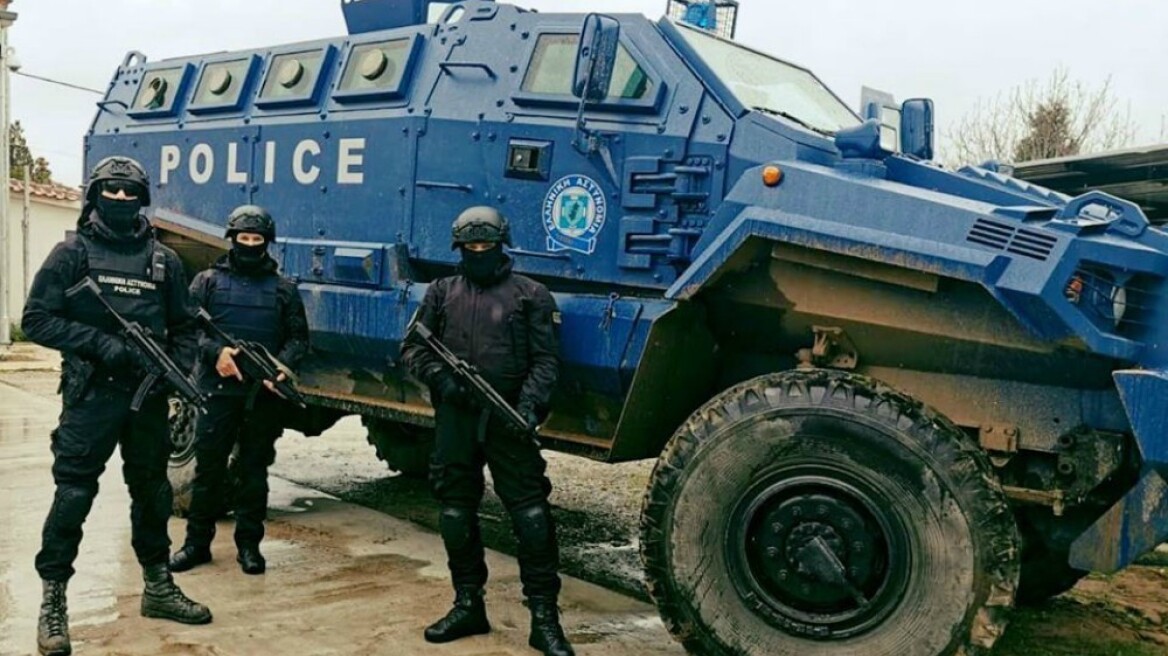 Ετοιμα για όλα τα νέα τα θωρακισμένα οχήματα της ΕΚΑΜ - Δείτε τα