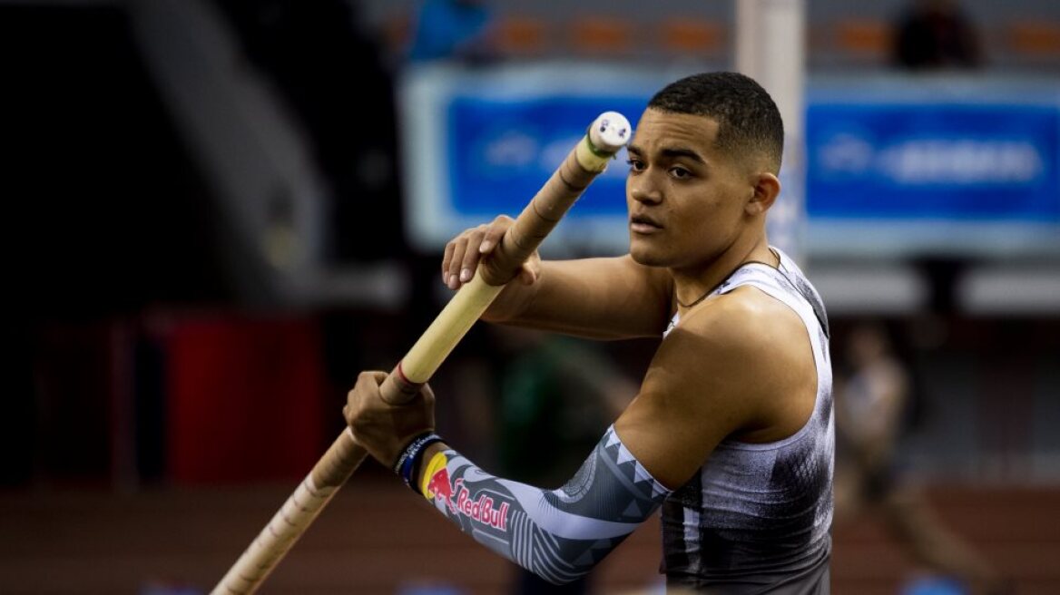 Ποινή-«χάδι» στον προπονητή Κυτέα για τις ρατσιστικές επιθέσεις στον Καραλή