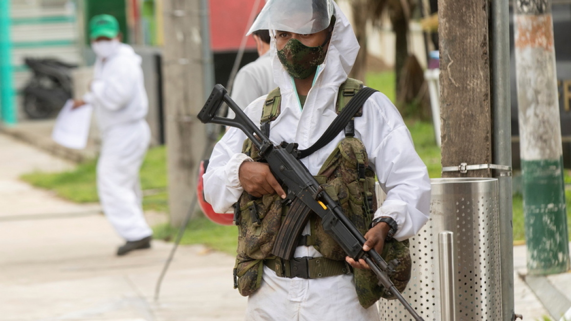 Φρίκη για 13χρονη στην Κολομβία: Την βίασαν οχτώ στρατιώτες