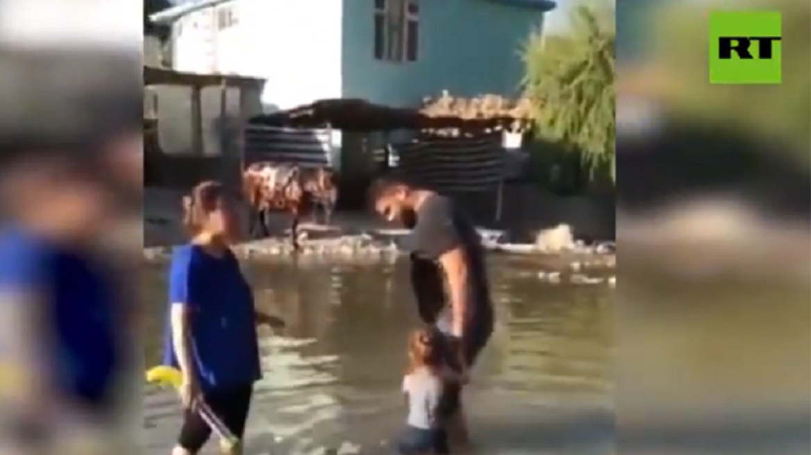 Συγκλονιστικό βίντεο: Παιδιά παίζουν σε ποτάμι του Ιράκ όταν ξαφνικά σημειώνεται έκρηξη! 