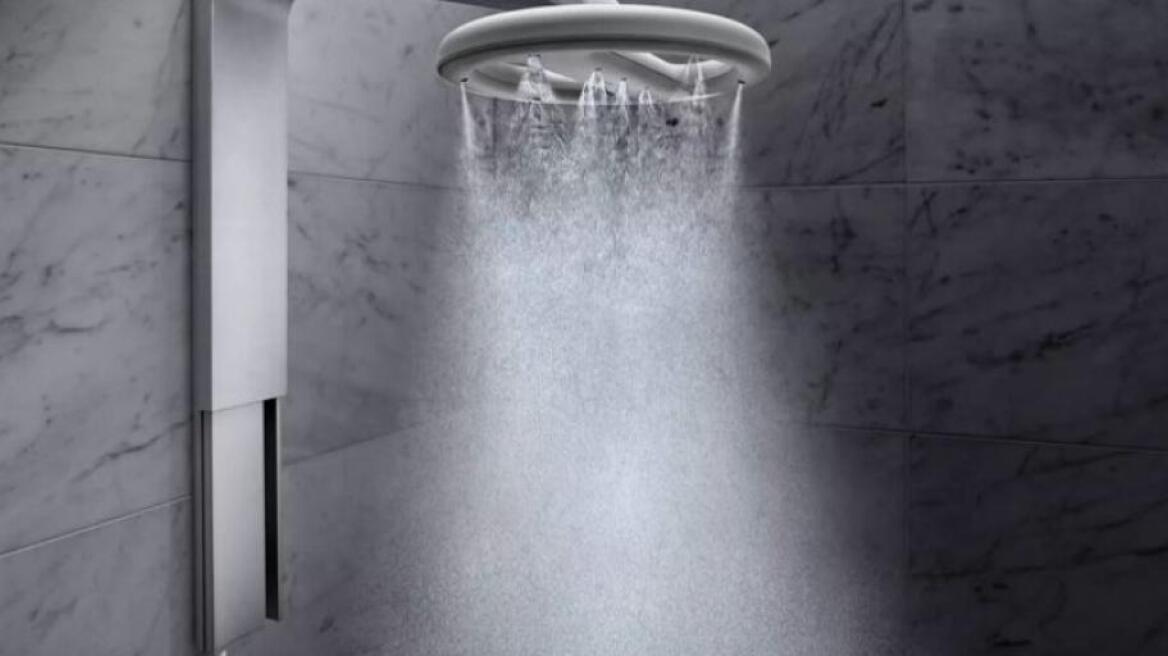 Βίντεο - Ισπανία: Δημοτικός σύμβουλος έκανε ντους live στη διάρκεια τηλεδιάσκεψης