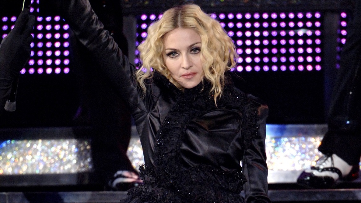 Το Instagram «έριξε μαύρο» σε ψευδή ανάρτηση της Μαντόνα για τον κορωνοϊό