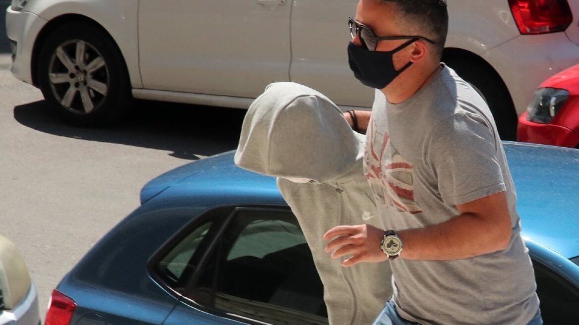 Απαγωγή Μαρκέλλας: H «κοκκινομάλλα» ρωτά μέσα από τη φυλακή για την 10χρονη 