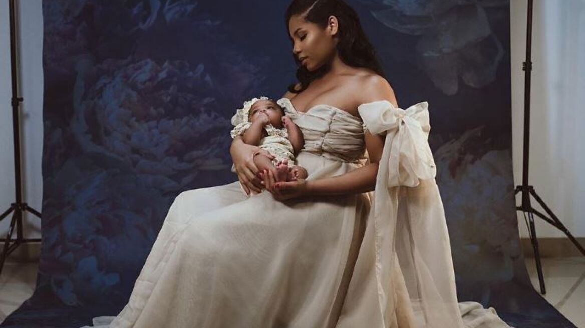 Γιουσέιν Μπολτ: Οι πρώτες φωτογραφίες της νεογέννητης κόρης του με το ελληνικό όνομα