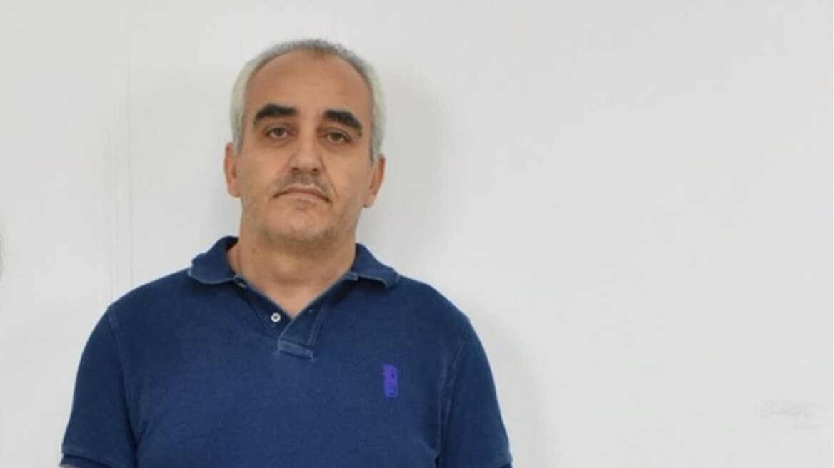 Ψευτογιατρός - Στη δημοσιότητα χειρόγραφες συνταγές: «Θα καταπίνεις δύο κουκούτσια κεράσια την ημέρα»