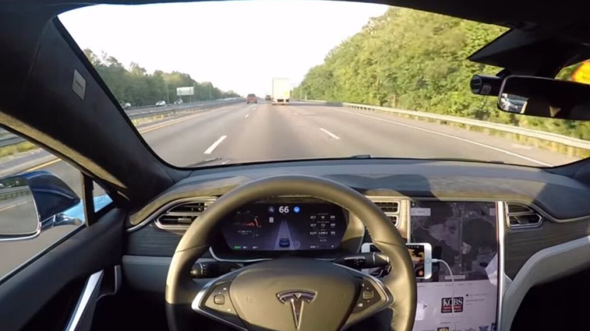 Οι Γερμανοί καταδικάζουν την Tesla 