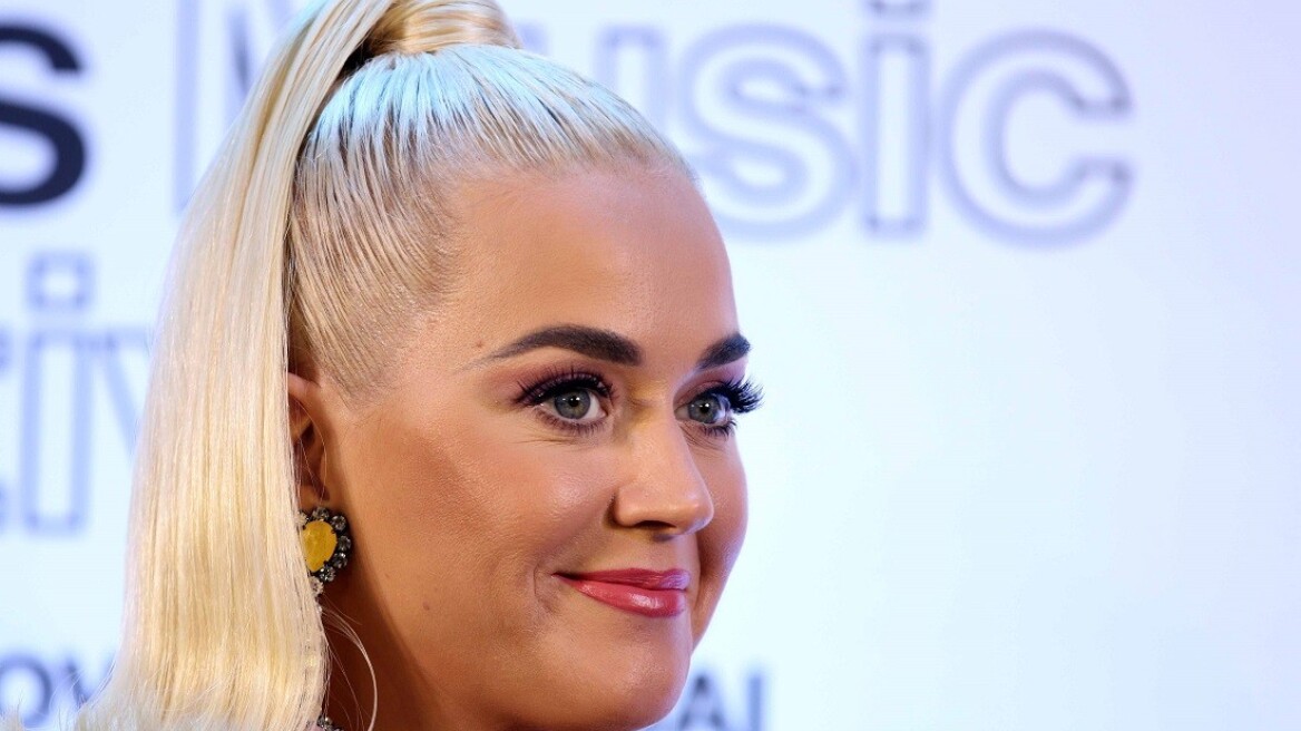 Η Κέιτι Πέρι προτείνει το πιο παιχνιδιάρικο μανικιούρ μέσα από το video clip για το κομμάτι “Smile”