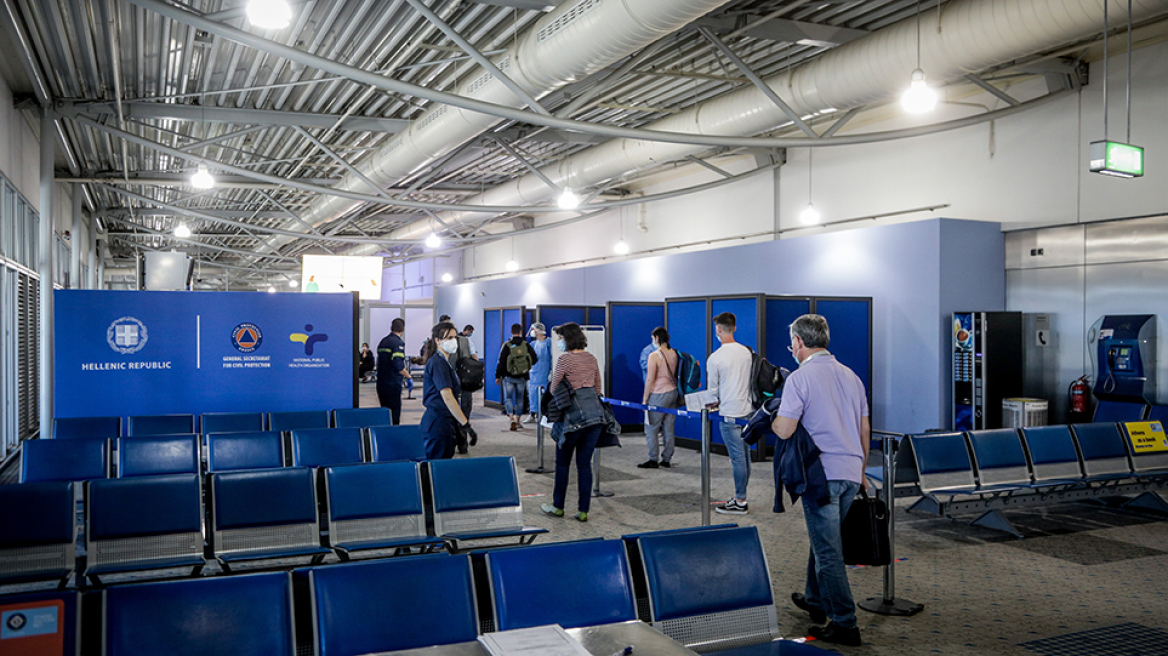 Κορωνοϊός: Η αεροπορική βιομηχανία στηρίζει την πρόταση Μητσοτάκη για το «διαβατήριο» εμβολιασμού 