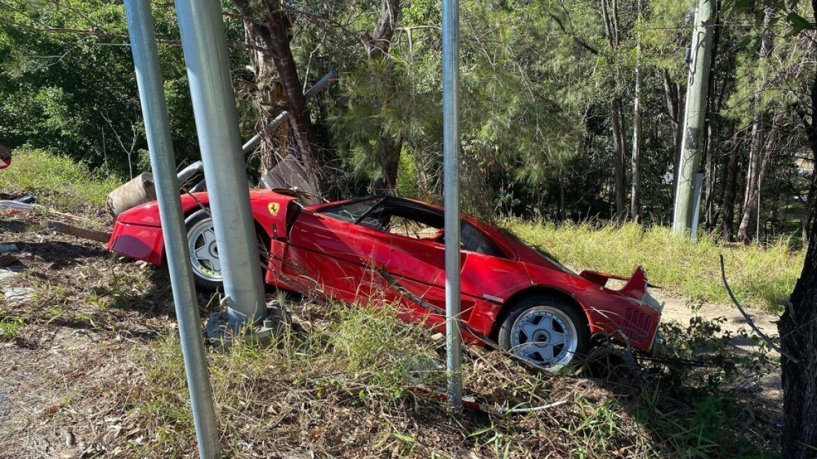 Αγοραστής καταστρέφει πανάκριβη Ferrari σε test drive