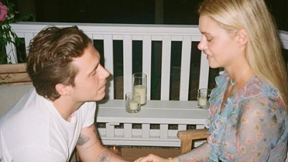 Μπρούκλιν Μπέκαμ - Νίκολα Πελτζ:  Δείτε τον γιο του Ντέϊβιντ να γονατίζει με το δαχτυλίδι των 350.000 λιρών