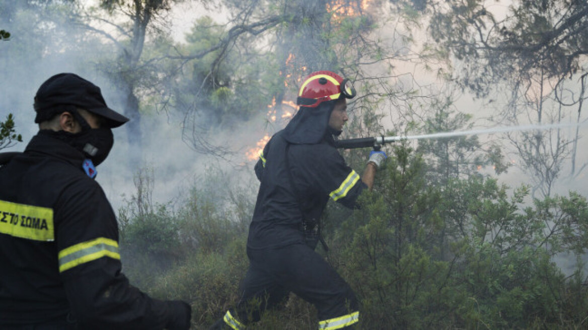 Φωτιά στην Τζιά 