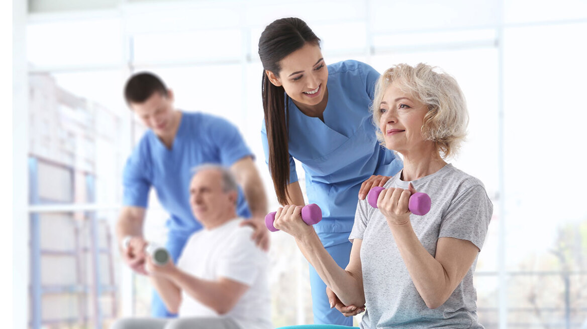 Οστεοπόρωση: Τέσσερις κινήσεις για 100% δυνατό σκελετό