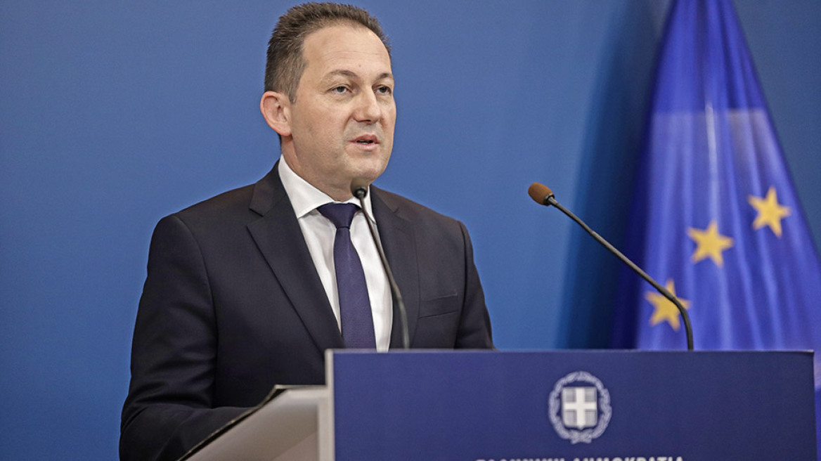 Πέτσας: Τη Δευτέρα οι αποφάσεις για τα μέτρα του Δεκαπενταύγουστου - Τρεις εστίες ανησυχίας
