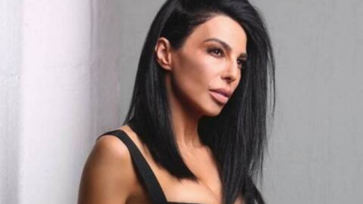 Η Κέλλυ Κελεκίδου μιλάει για την απώλεια των γονιών της