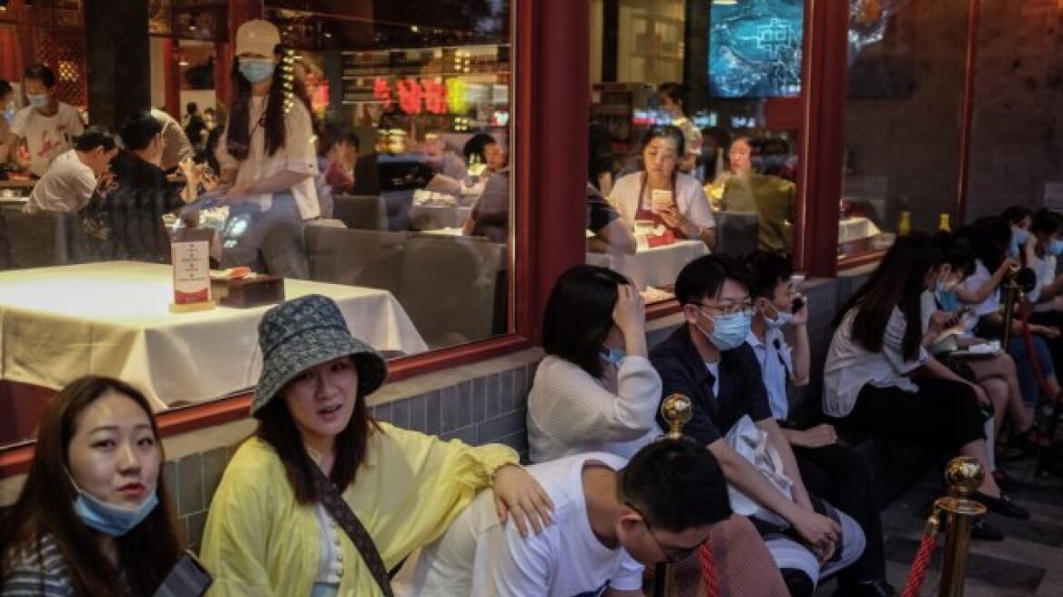 Κίνα: Εστιατόριο καλούσε τους πελάτες να... ζυγιστούν στην είσοδο