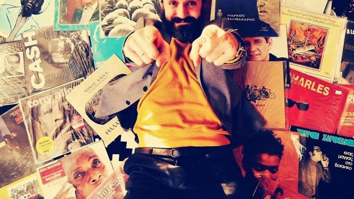 Ο Λεωνίδας Μπαλάφας «αποκαλύπτει»: Χιλιάδες κεραίες 5G στην Ελλάδα εν μέσω καραντίνας - Φέρνουν το εμβόλιο του Γκέιτς! 