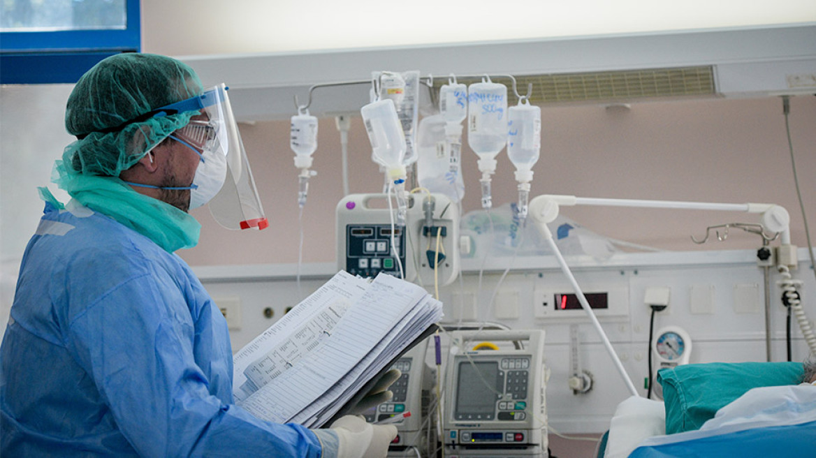 Εντείνεται η πίεση στις ΜΕΘ: 615 διασωληνωμένοι - Δεν πέφτει το φορτίο στη Βόρεια Ελλάδα