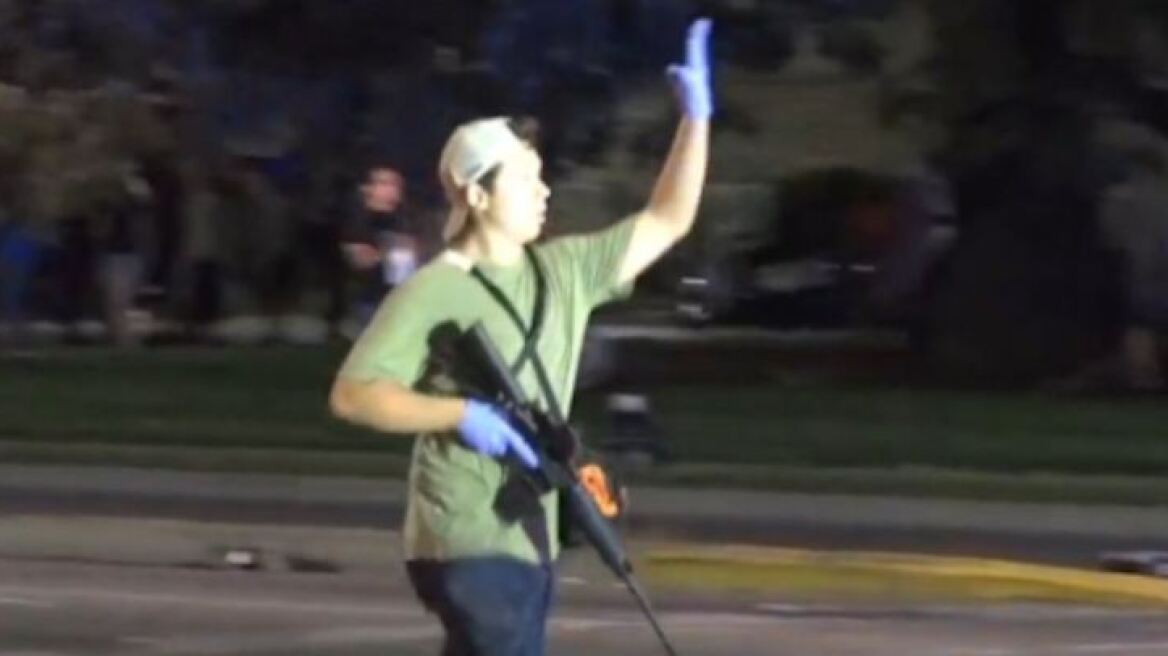 ΗΠΑ: Ταυτοποιήθηκε και συνελήφθη ο 17χρονος για τους θανάσιμους πυροβολισμούς στο Ουισκόνσιν