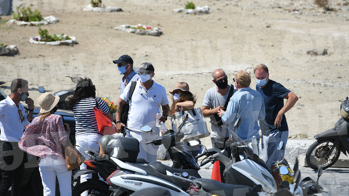 Η Σάλμα Χάγιεκ στη Μύκονο