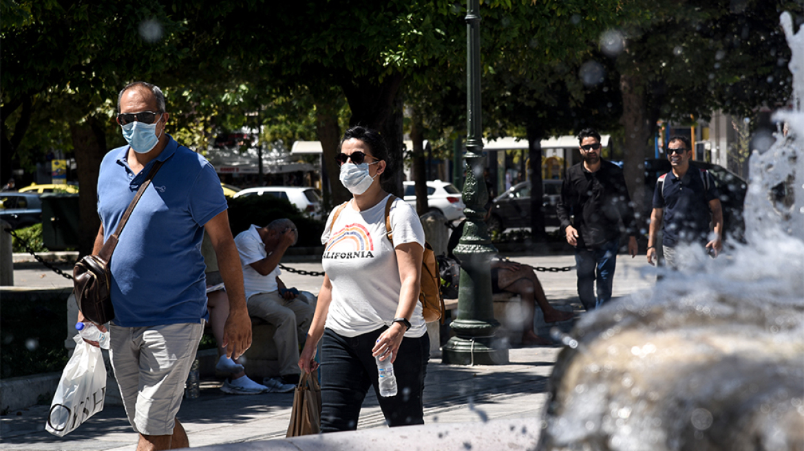 Κορωνοϊός: Μάχη με τους «αόρατους» φορείς και τη χαλάρωση της νεολαίας 